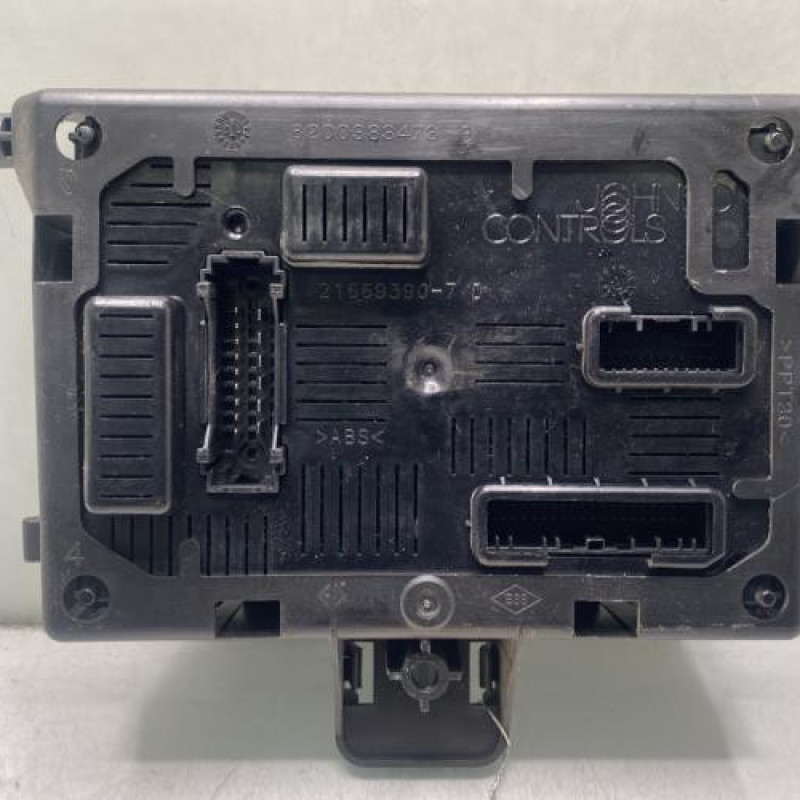 Boitier UCH RENAULT CLIO 3 Photo n°1