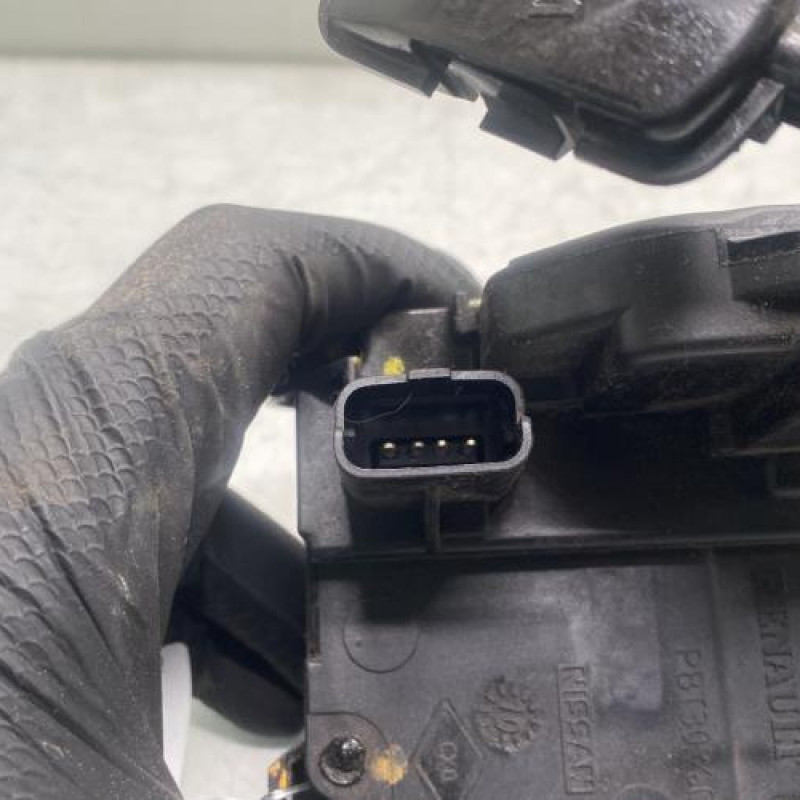 Serrure avant gauche RENAULT CLIO 3 Photo n°6