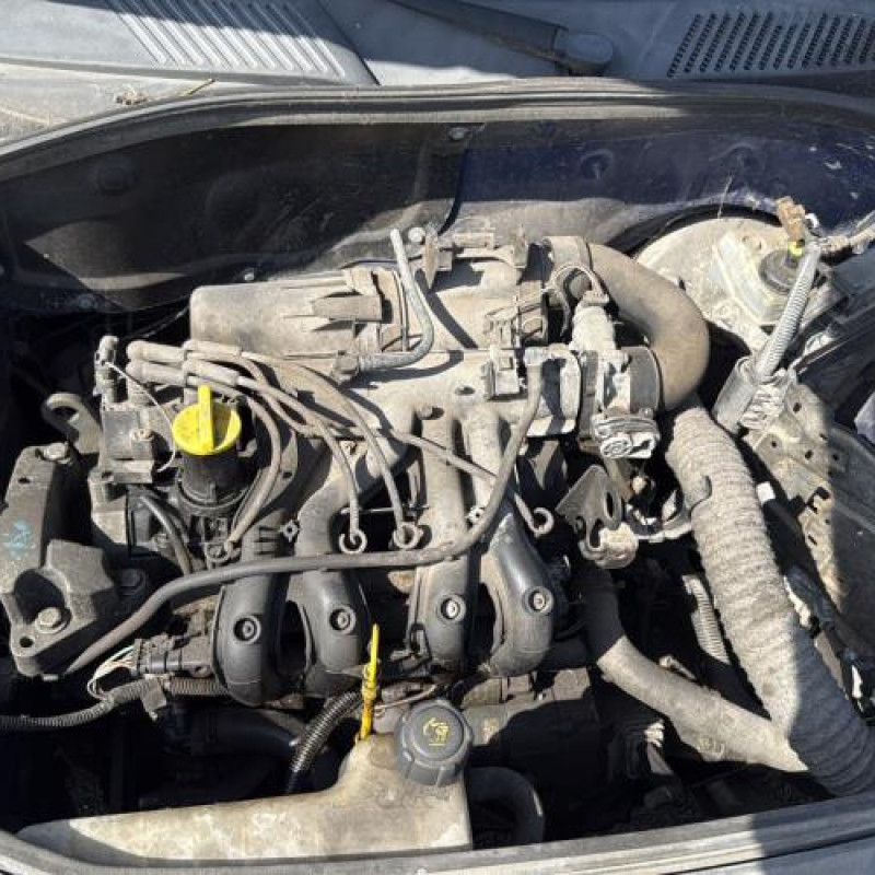 Moteur essuie glace arriere RENAULT CLIO 2 Photo n°13