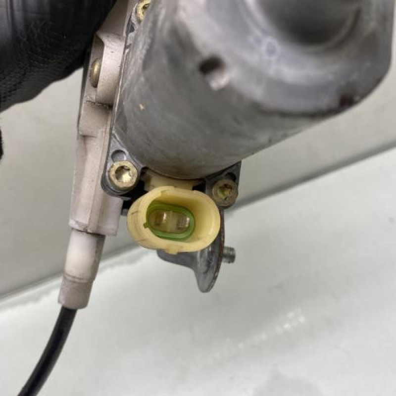 Leve vitre electrique avant gauche RENAULT MEGANE 1 Photo n°3