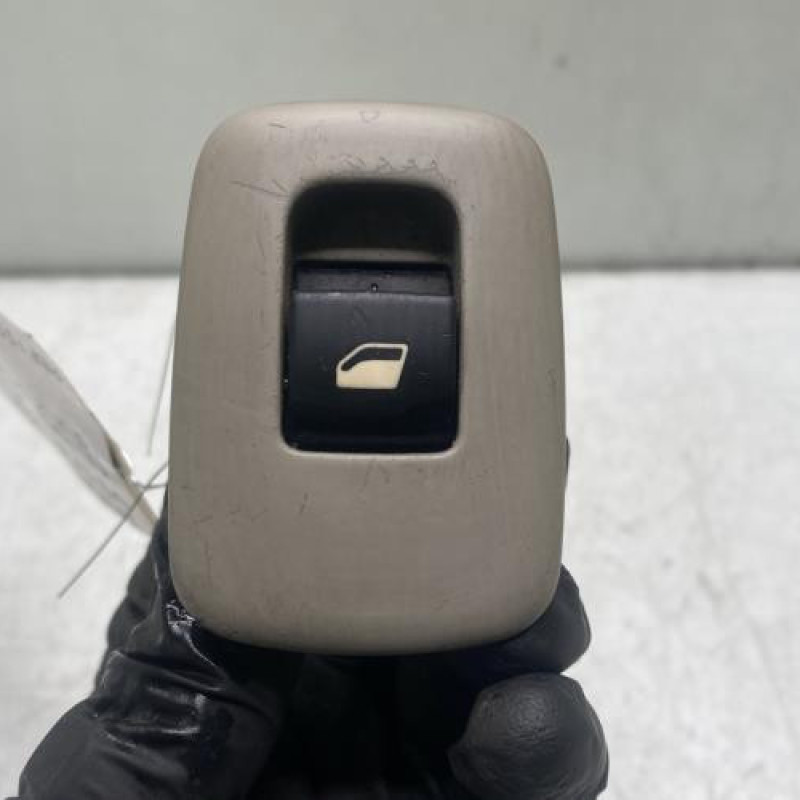 Interrupteur de leve vitre arriere droit CITROEN C5 2 Photo n°1