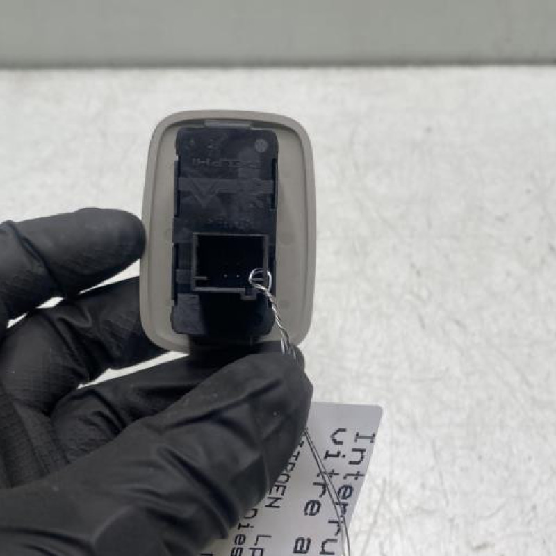 Interrupteur de leve vitre arriere gauche CITROEN C5 2 Photo n°2