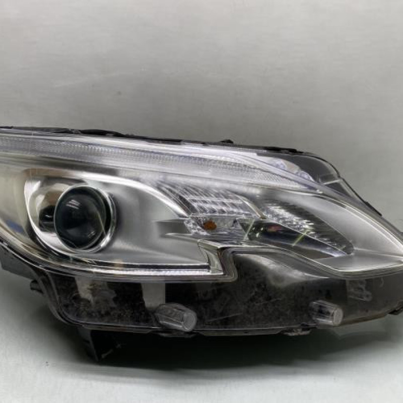 Optique avant principal droit (feux)(phare) PEUGEOT 2008 1 Photo n°1