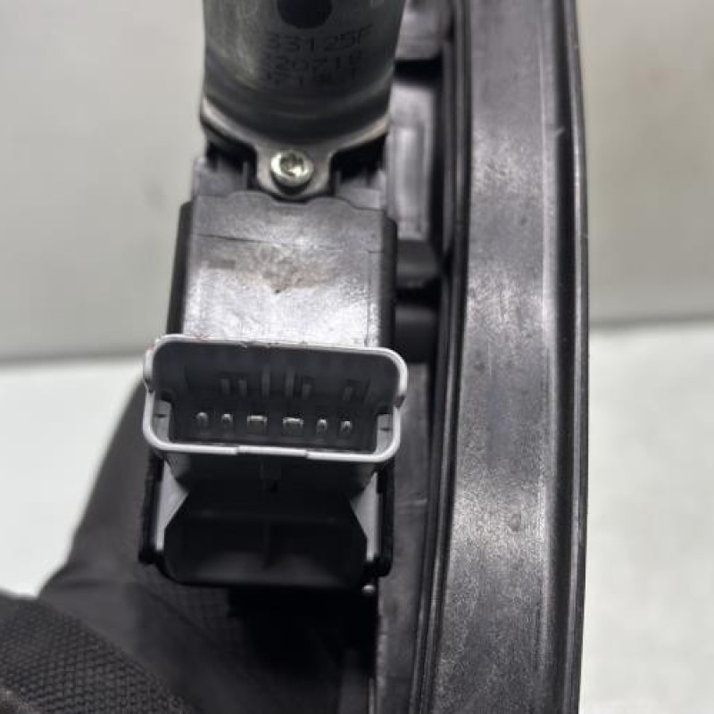 Leve vitre electrique arriere droit PEUGEOT 208 2 Photo n°4