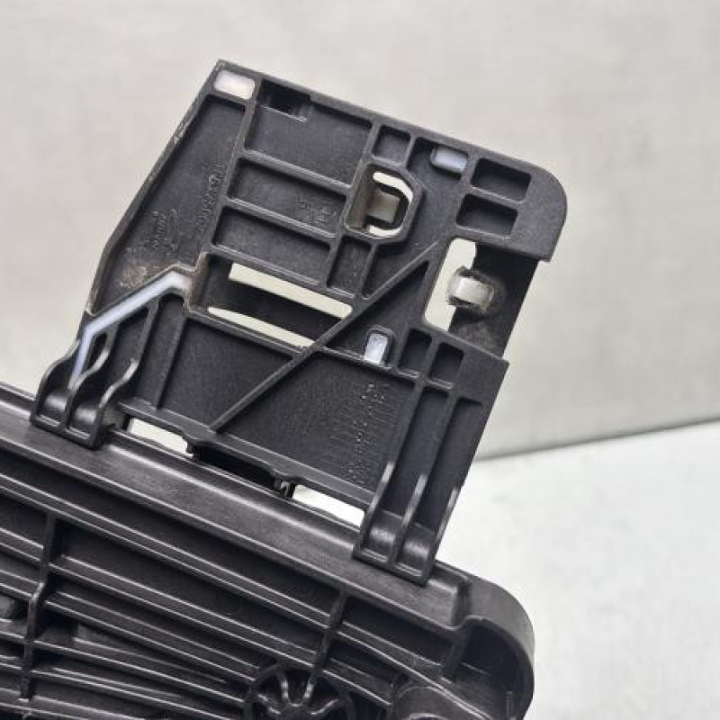 Leve vitre electrique arriere gauche PEUGEOT 208 2 Photo n°4