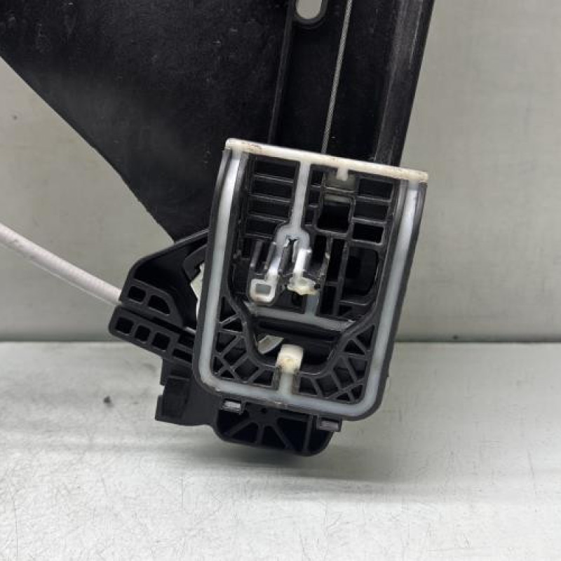 Leve vitre electrique avant gauche PEUGEOT 208 2 Photo n°3