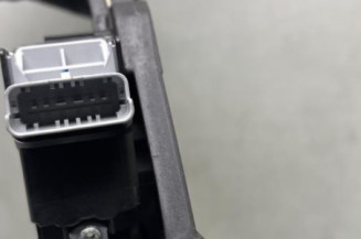 Leve vitre electrique avant gauche PEUGEOT 208 2