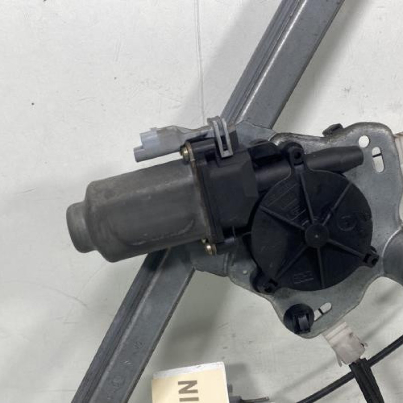 Leve vitre electrique avant droit CITROEN XSARA Photo n°10