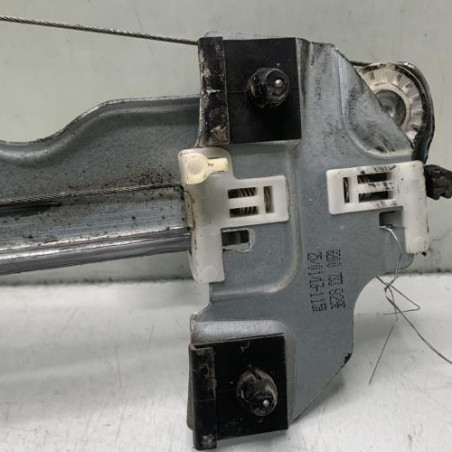 Leve vitre electrique avant gauche DACIA DUSTER 1