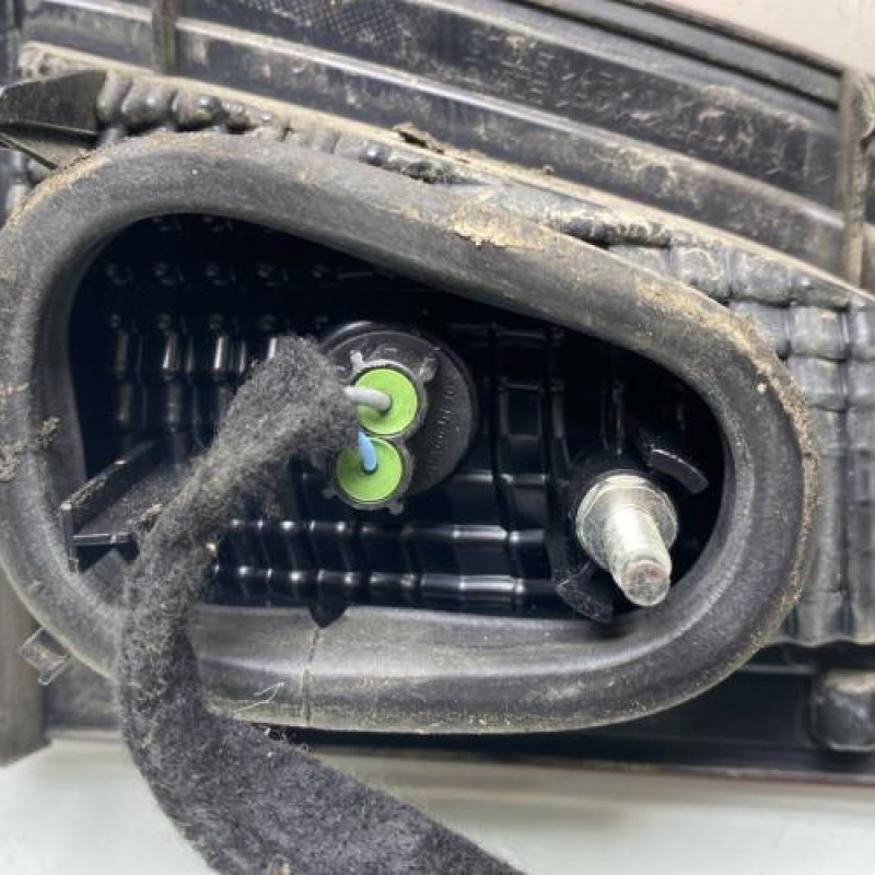 Feu arriere secondaire droit (feux) RENAULT SCENIC 3 Photo n°3