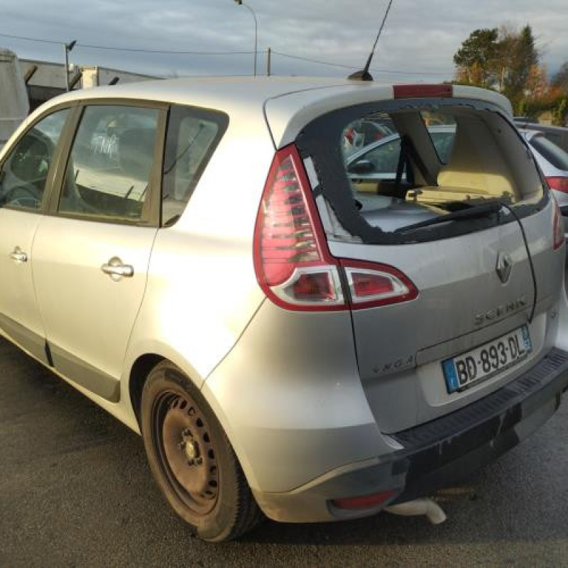 Feu arriere secondaire droit (feux) RENAULT SCENIC 3 Photo n°7