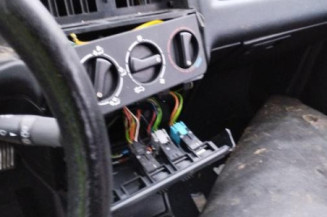 Leve vitre electrique avant gauche PEUGEOT 205