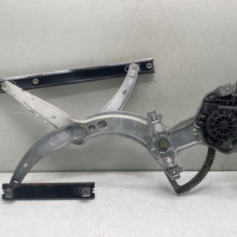 Leve vitre electrique avant gauche VOLKSWAGEN PASSAT 3 Photo n°2