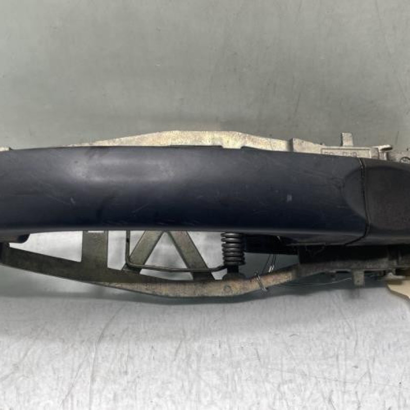 Poignee porte arriere gauche VOLKSWAGEN TOURAN 1 Photo n°1