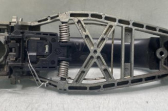 Poignee porte arriere gauche VOLKSWAGEN TOURAN 1