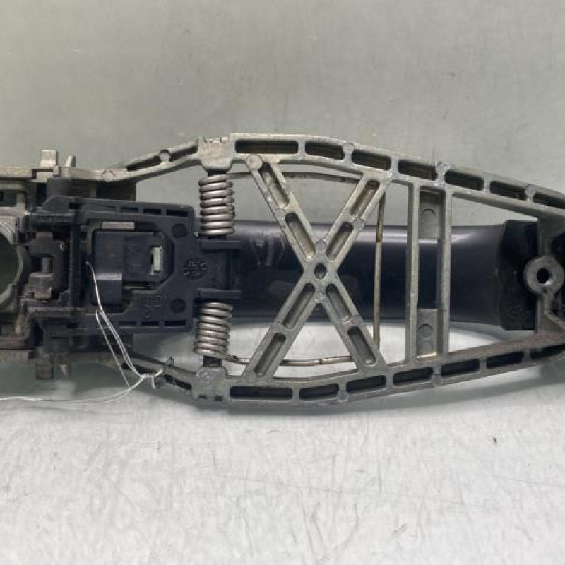 Poignee porte arriere gauche VOLKSWAGEN TOURAN 1 Photo n°3