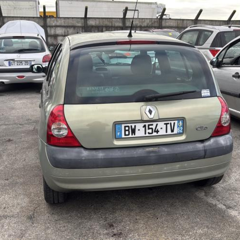 Attache ceinture arriere gauche RENAULT CLIO 2 Photo n°7