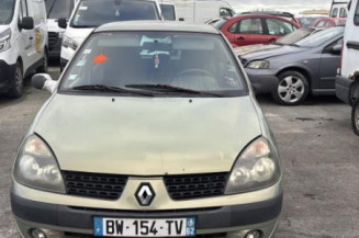 Attache ceinture arriere gauche RENAULT CLIO 2