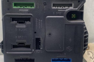 Boitier UCH RENAULT SCENIC 3 Photo n°1