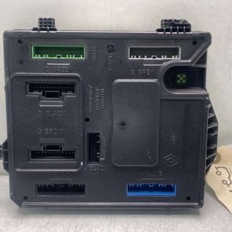 Boitier UCH RENAULT SCENIC 3 Photo n°1