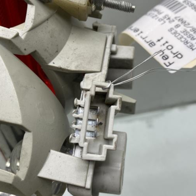 Feu arriere secondaire droit (feux) MERCEDES CLASSE B 245 Photo n°3