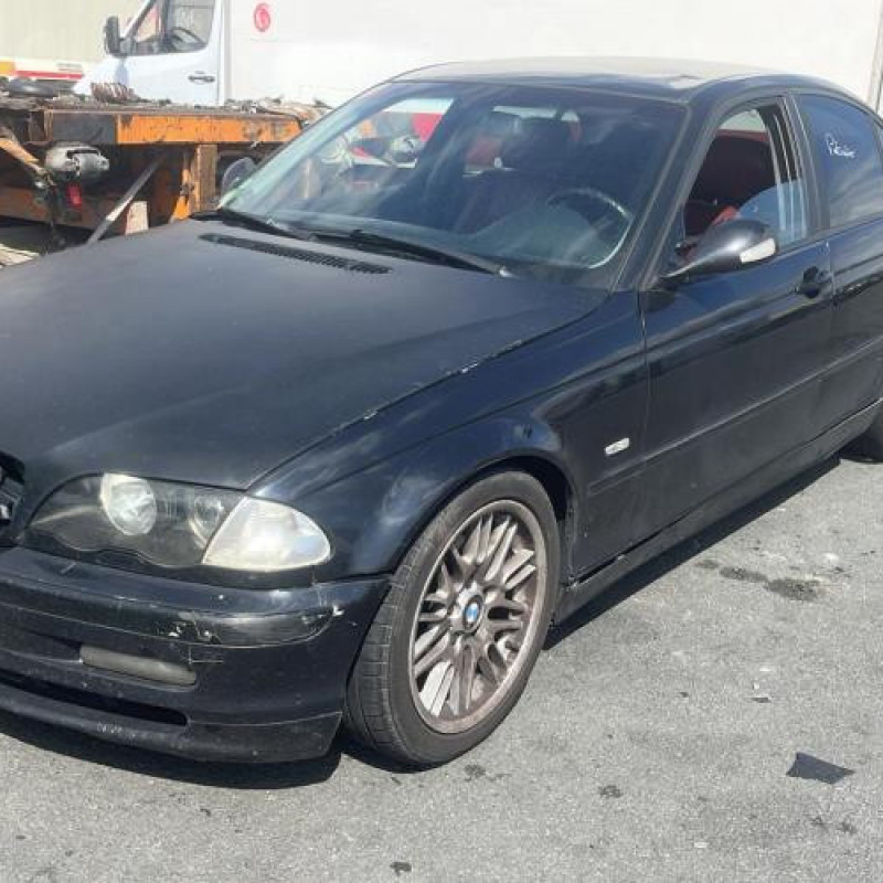 Pare choc arriere BMW SERIE 3 E46 Photo n°9