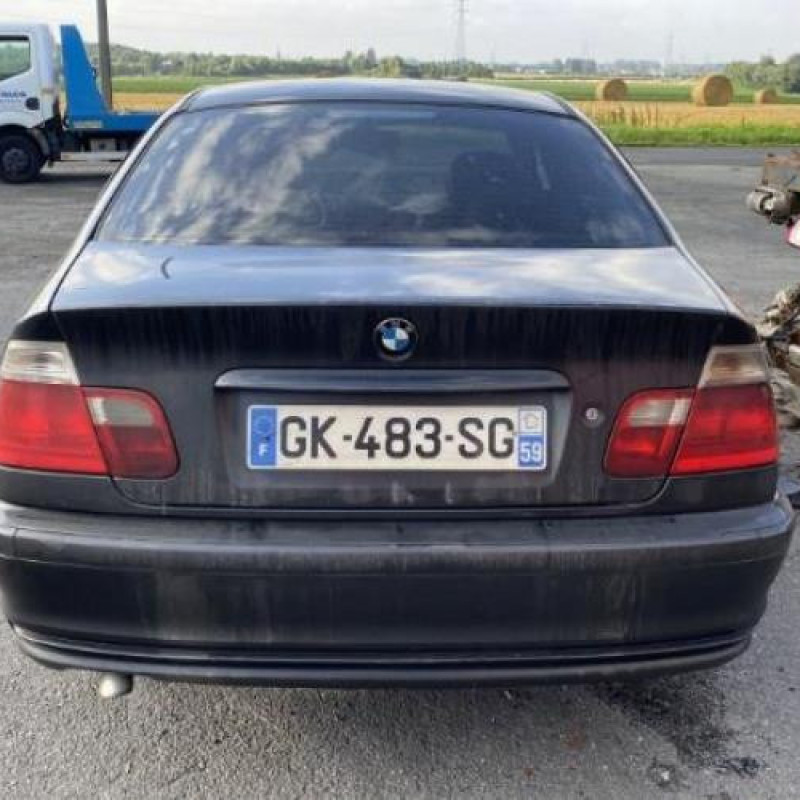 Pare choc arriere BMW SERIE 3 E46 Photo n°14