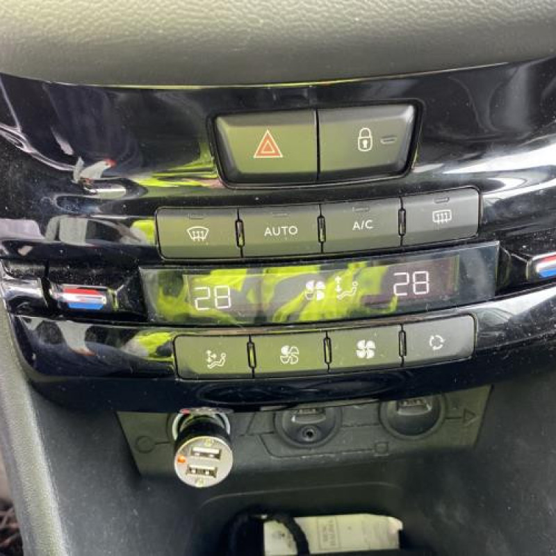 Reservoir essence PEUGEOT 208 1 Photo n°17