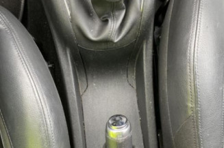 Reservoir essence PEUGEOT 208 1