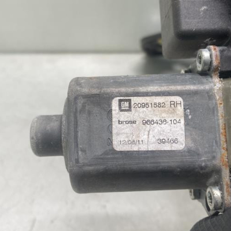 Leve vitre electrique avant droit OPEL ASTRA J Photo n°8