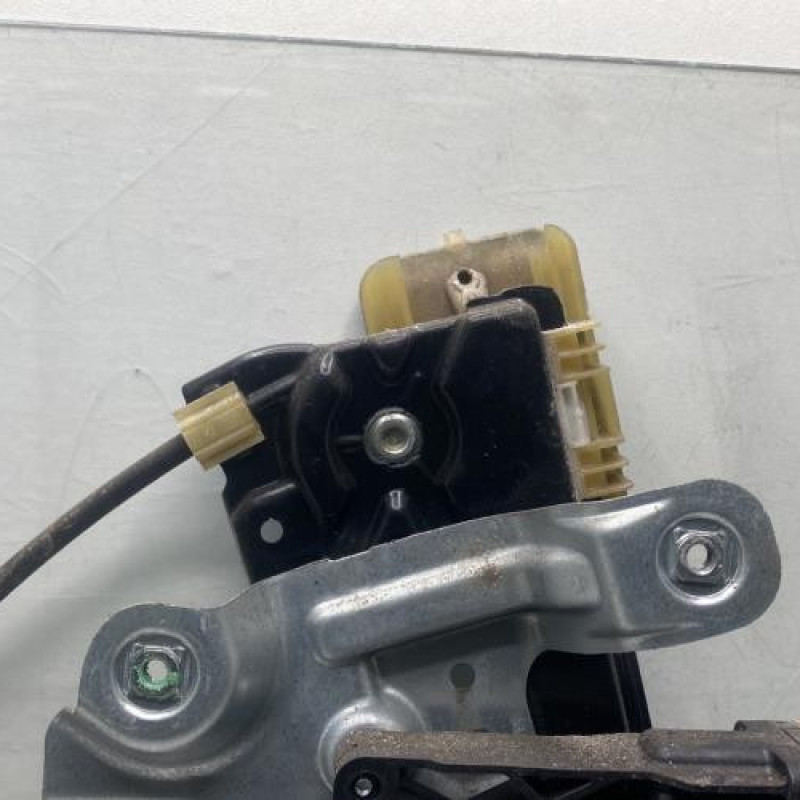 Leve vitre electrique avant gauche OPEL ASTRA J Photo n°3