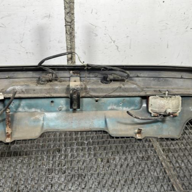 Pare choc arriere PEUGEOT 205 Photo n°5