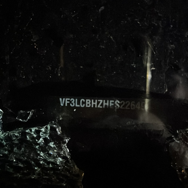 PEUGEOT 308 2 SW PHASE 1 BREAK 1.6 BLUE HDI - 8V TURBO Photo n°6