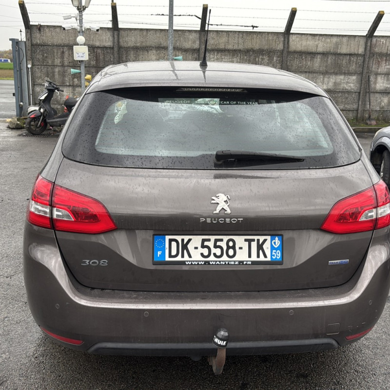 PEUGEOT 308 2 SW PHASE 1 BREAK 1.6 BLUE HDI - 8V TURBO Photo n°11