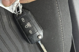 PEUGEOT 308 2 SW PHASE 1 BREAK 1.6 BLUE HDI - 8V TURBO