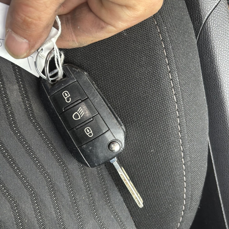 PEUGEOT 308 2 SW PHASE 1 BREAK 1.6 BLUE HDI - 8V TURBO Photo n°27