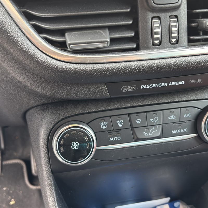 FORD FIESTA 7 PHASE 1 1.0i - 12V TURBO Photo n°17