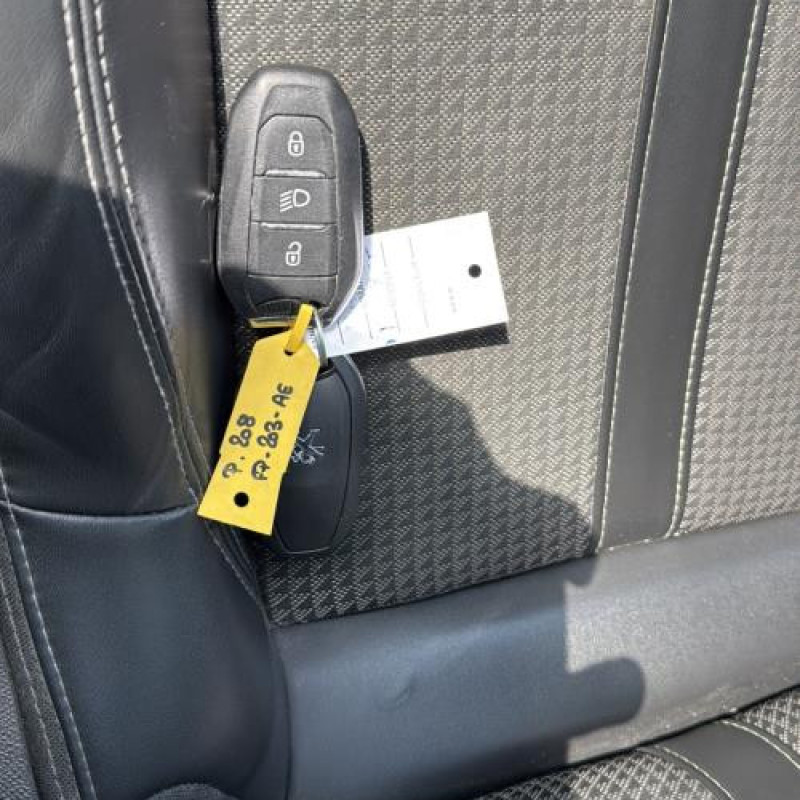 Attache ceinture arriere droit PEUGEOT 208 2 Photo n°16