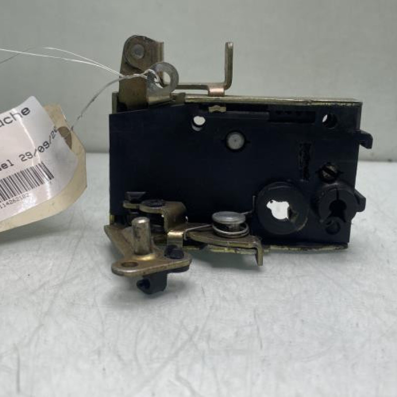 Serrure avant gauche CITROEN SAXO Photo n°1