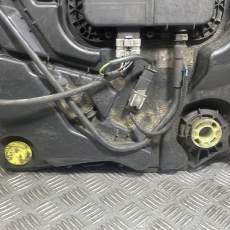 Reservoir AdBlue PEUGEOT 208 1 Photo n°2