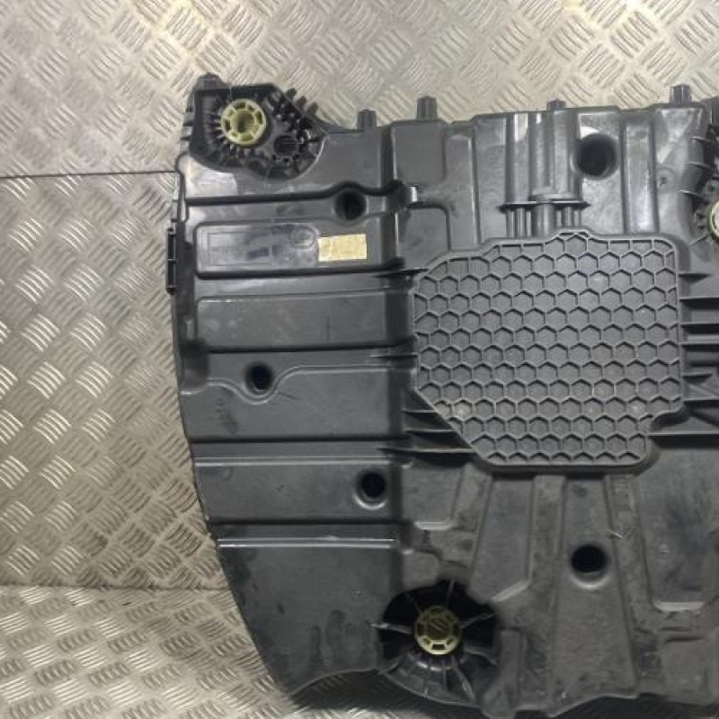 Reservoir AdBlue PEUGEOT 208 1 Photo n°11