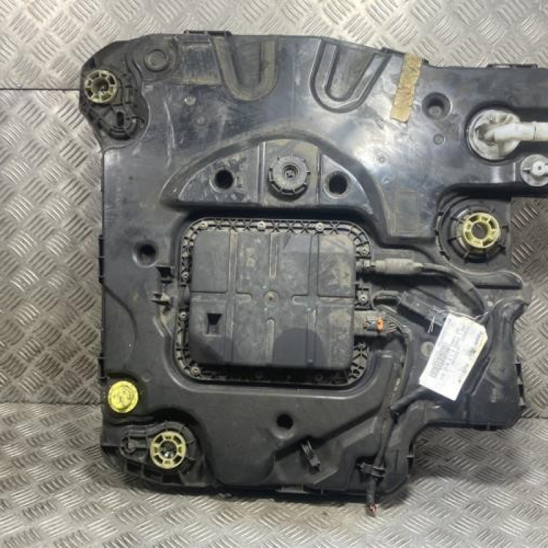 Reservoir AdBlue PEUGEOT 208 1 Photo n°1