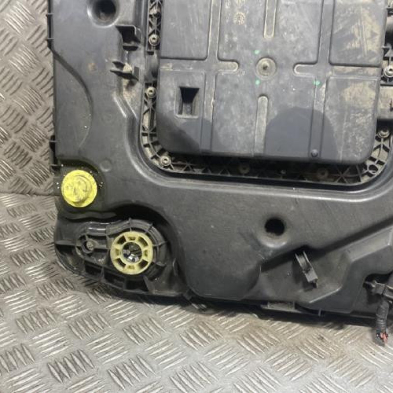 Reservoir AdBlue PEUGEOT 208 1 Photo n°2