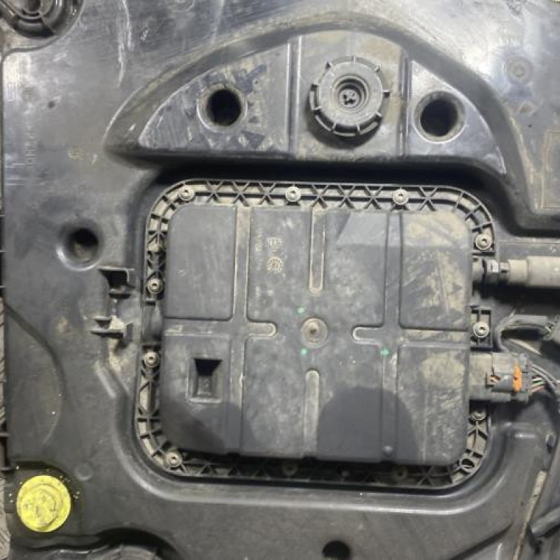 Reservoir AdBlue PEUGEOT 208 1 Photo n°3