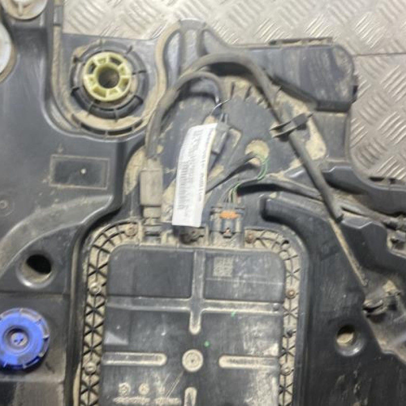 Reservoir AdBlue CITROEN C3 3 SOCIETE Photo n°5