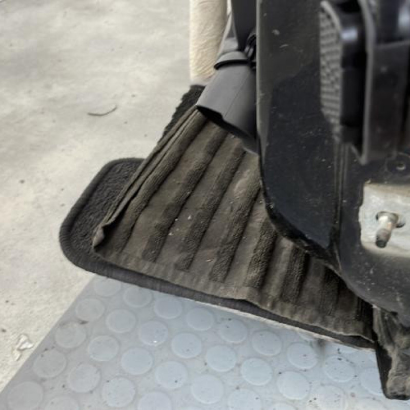 Porte avant gauche RENAULT CLIO 4 Photo n°5