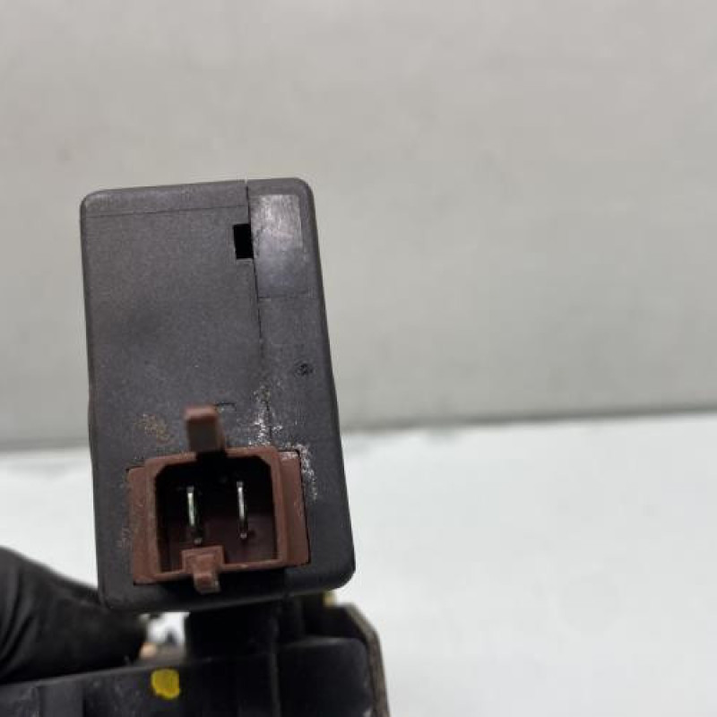 Serrure avant droit PEUGEOT 106 Photo n°3