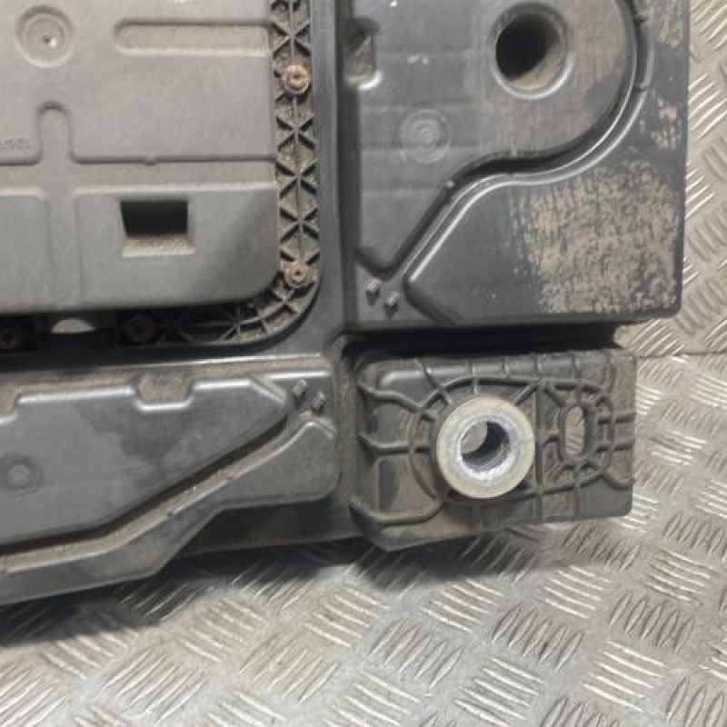 Reservoir AdBlue PEUGEOT 508 1 SW Photo n°3