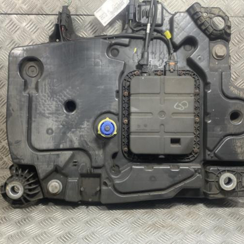 Reservoir AdBlue PEUGEOT 508 1 SW Photo n°8
