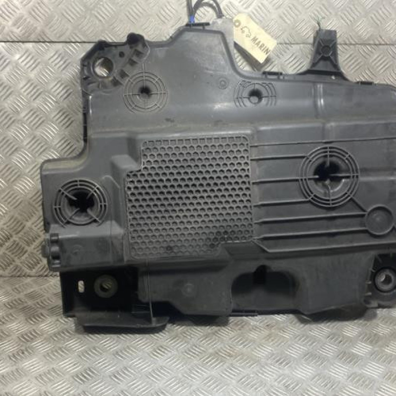 Reservoir AdBlue PEUGEOT 508 1 SW Photo n°9